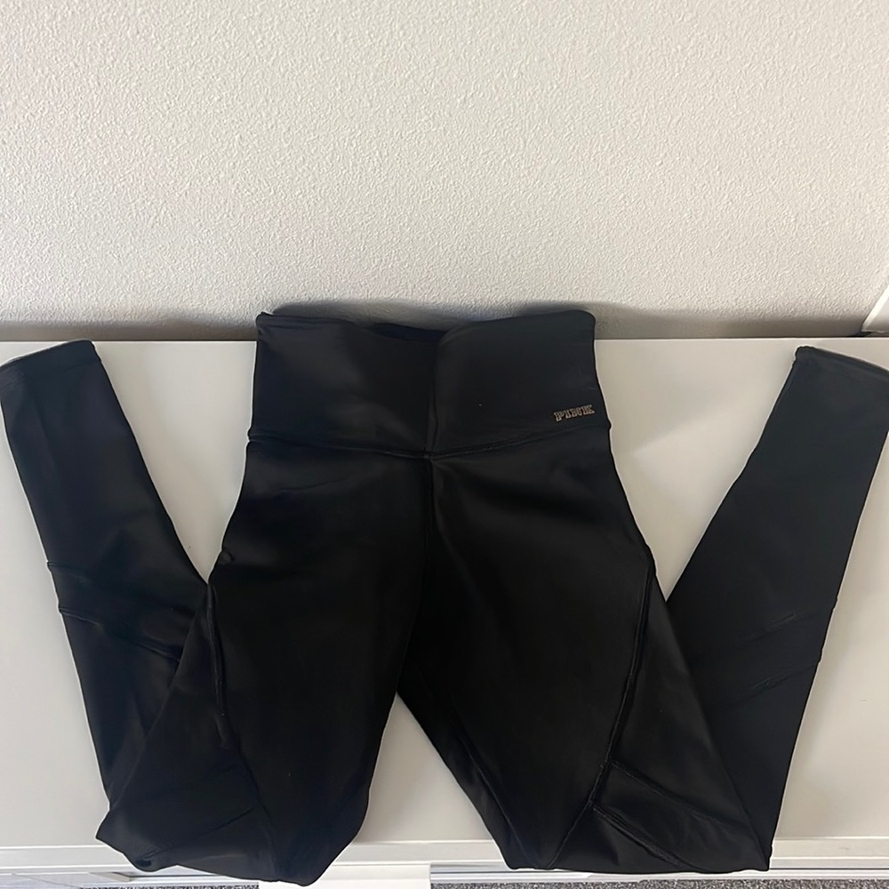 All black PINK leggings